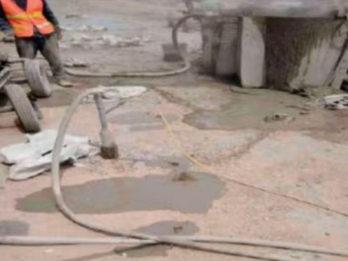 获嘉水泥混凝土路面板底注浆技术 路面脱空注浆整治方案